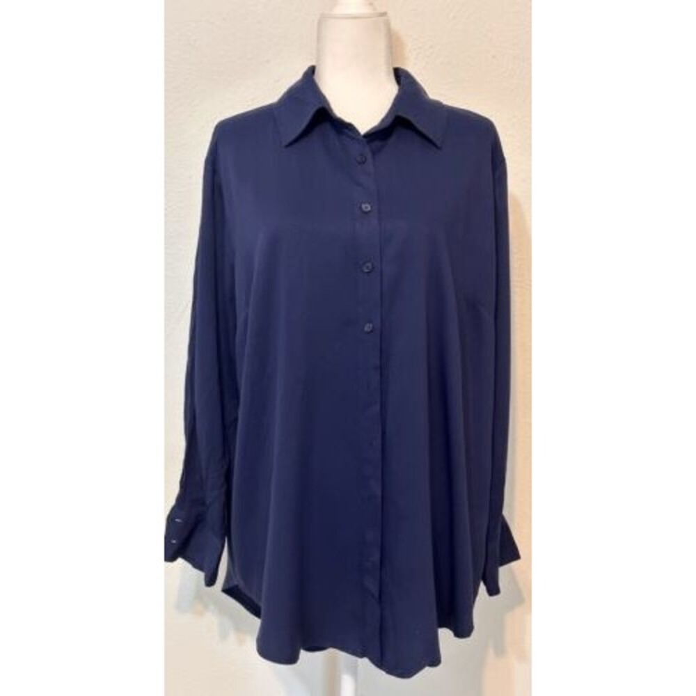 NWT- Eloquii Women Size 14 Long Sleeve Button Down Shirt Office Closet Staple